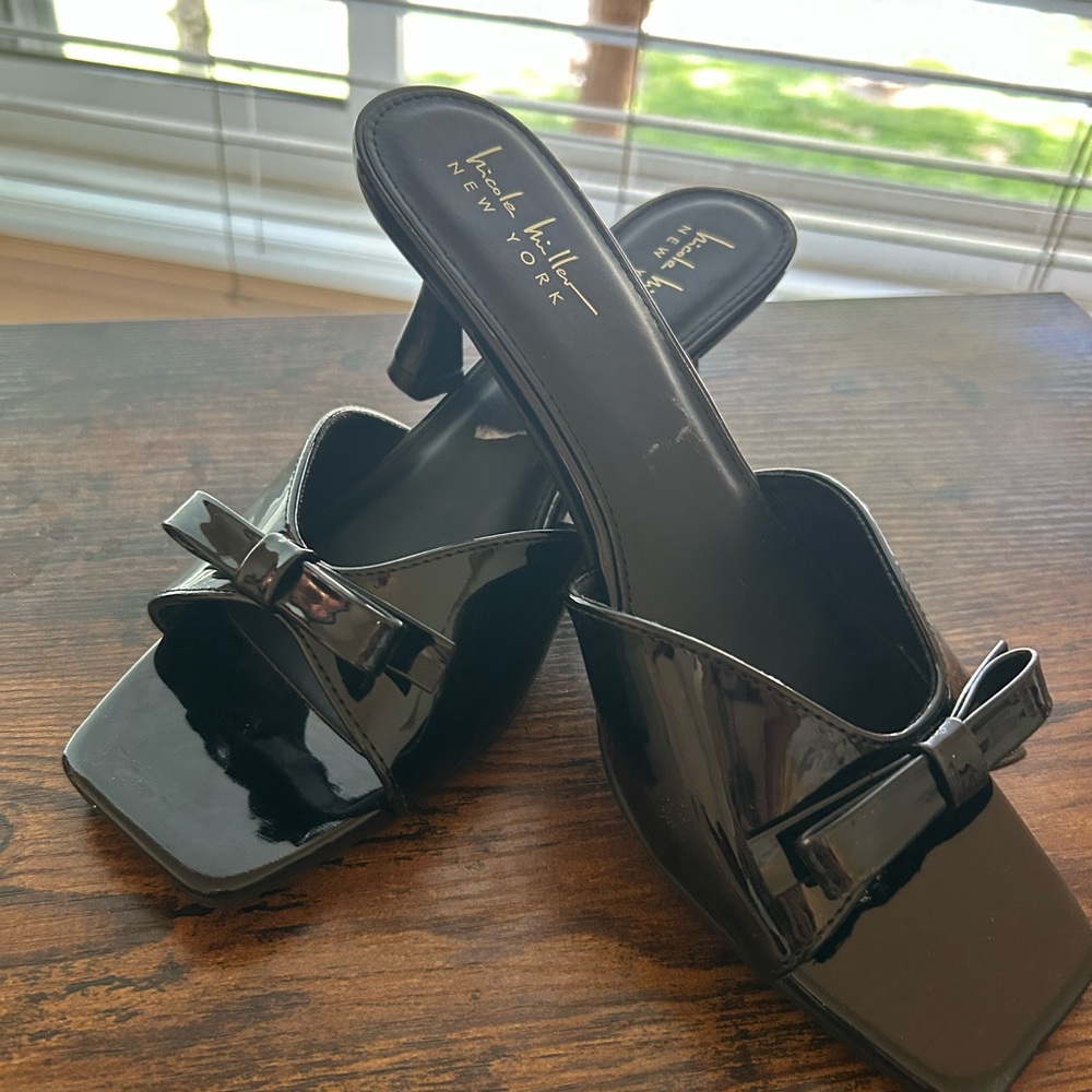 Nicole Miller Black Patent Mules with Bow